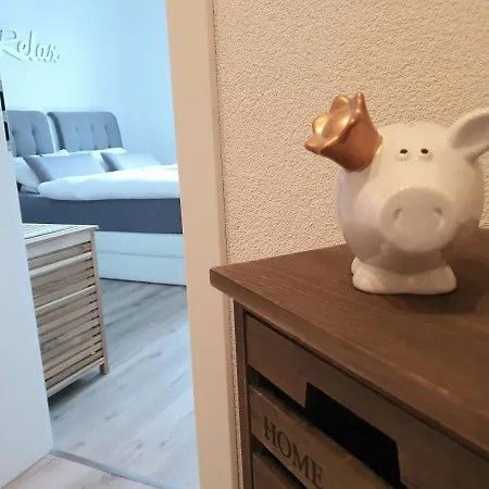 Moderne Wohlfuehloase Zentral In Seenaehe - Pillow Menu, 2 Stk 55